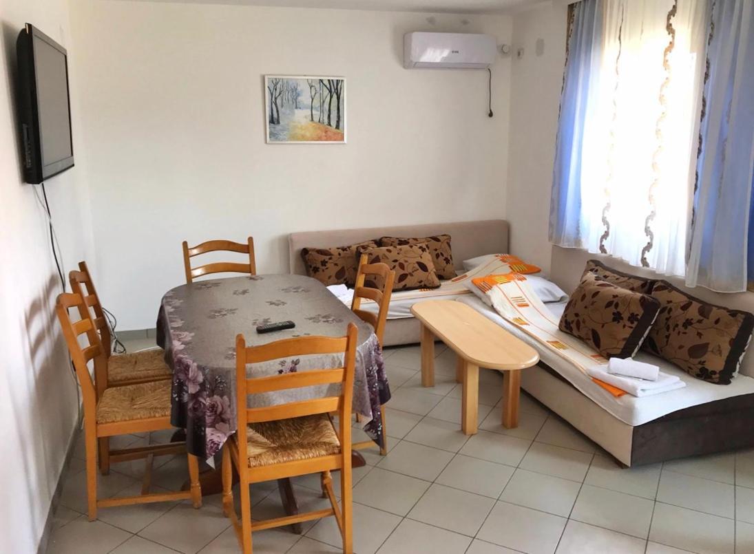 Apartmani Novak - Srebrno Jezero Veliko Gradište エクステリア 写真